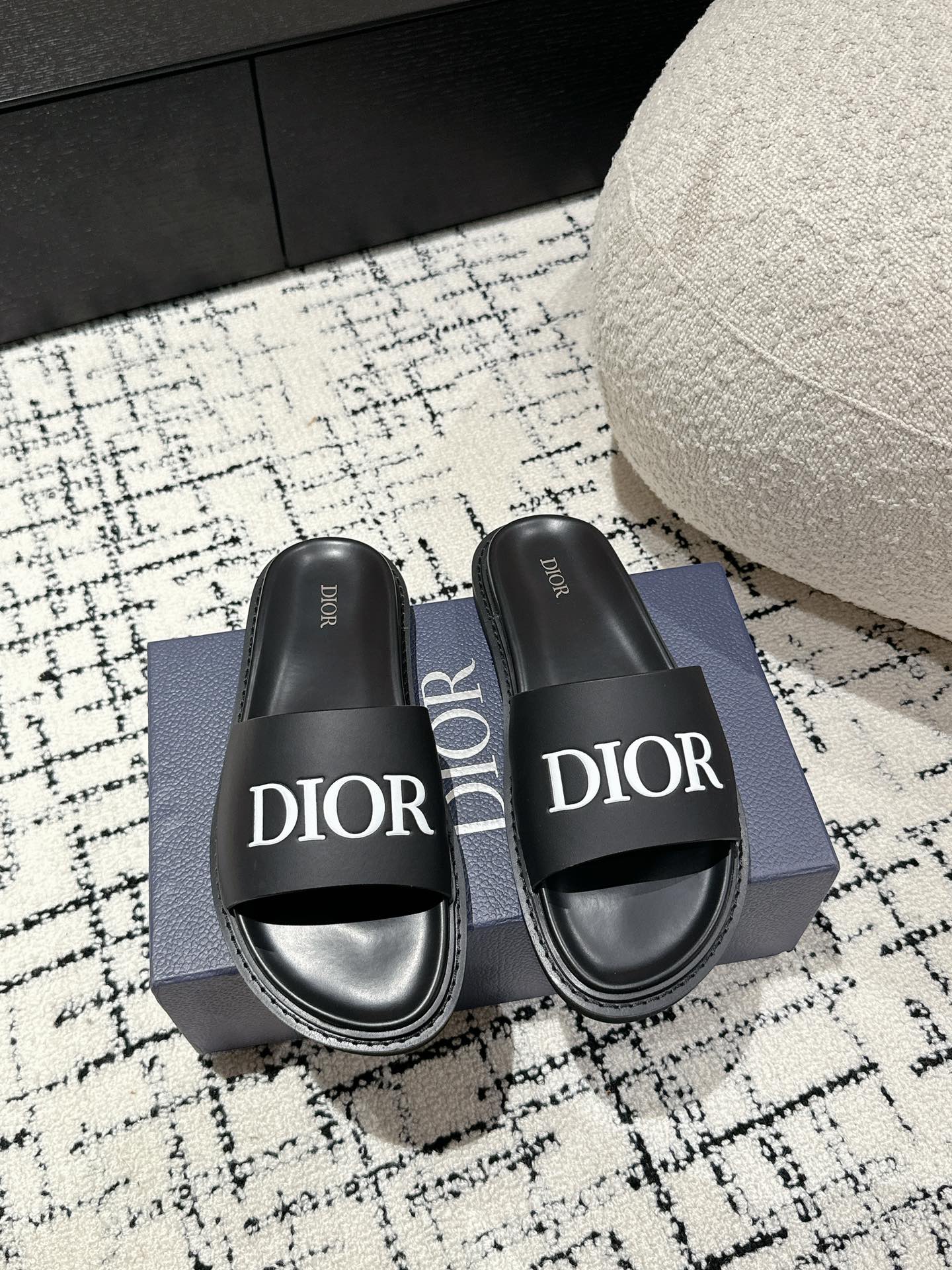 wsxc1775660847812_0 Dior Fashion Slippers - Image 1
