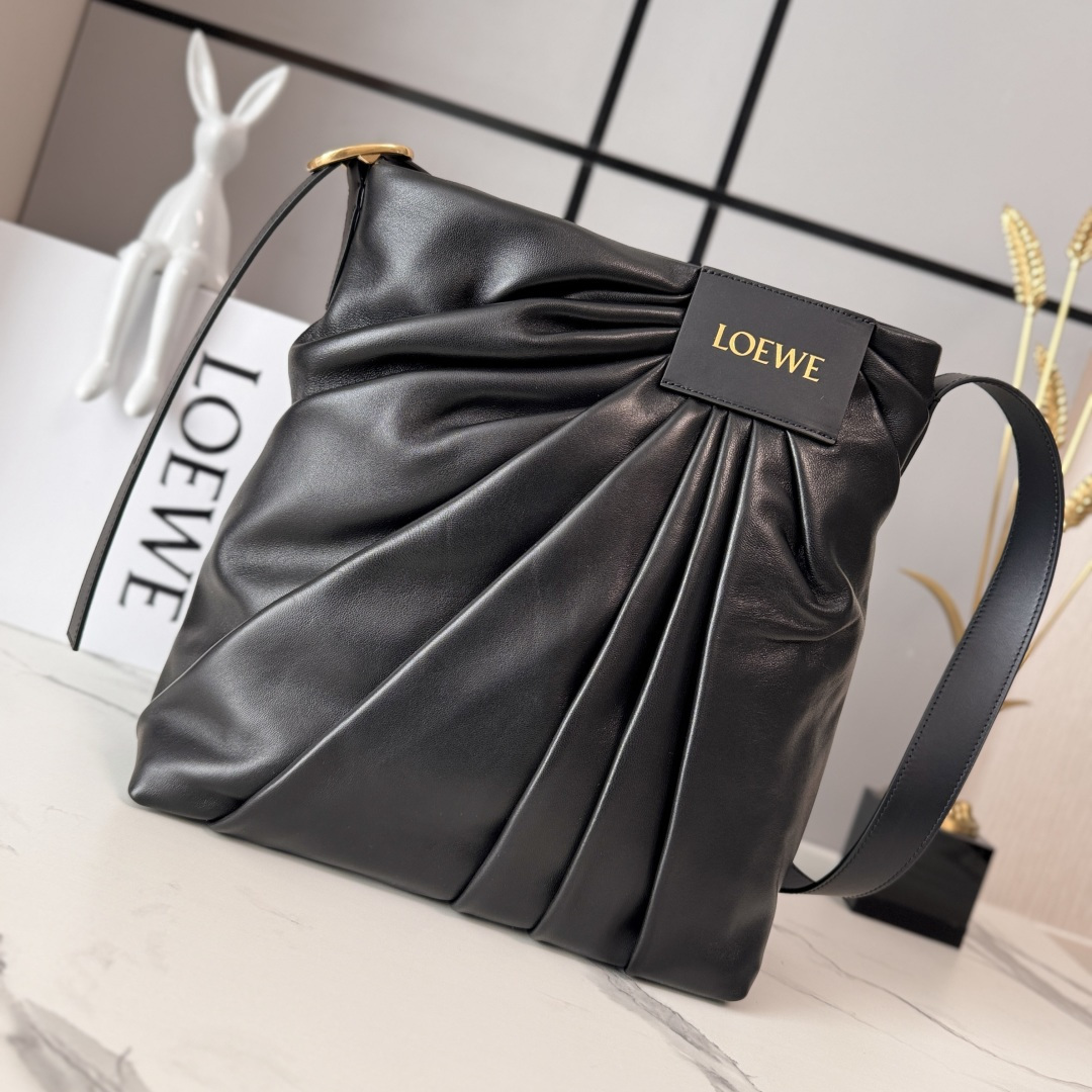 wsxc1775753684821_0 LOEWE Fashion Bag - Image 1