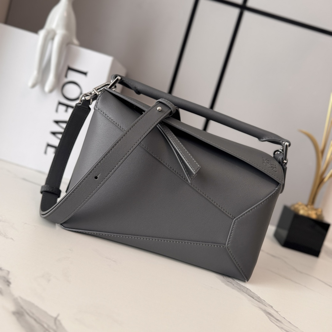 wsxc1775756840023_0 LOEWE Fashion Bag - Image 1
