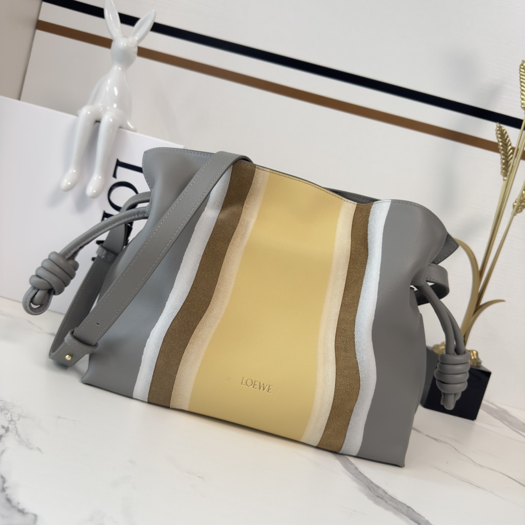 wsxc1775834412547_0 LOEWE Fashion Bag - Image 1