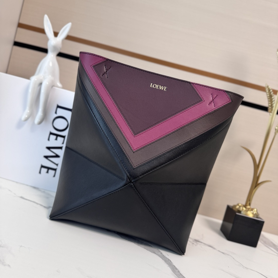 wsxc1775919995424_0 LOEWE Fashion Bag - Image 1