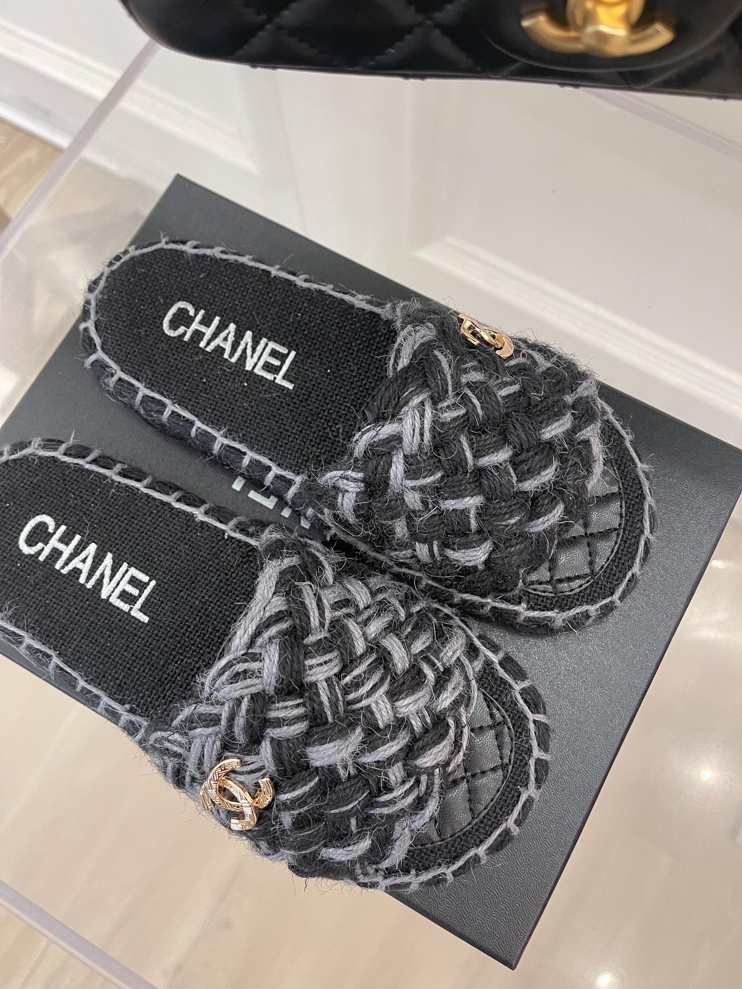 wsxc1775953888862_3 Chanel Fashion Slippers - Image 1