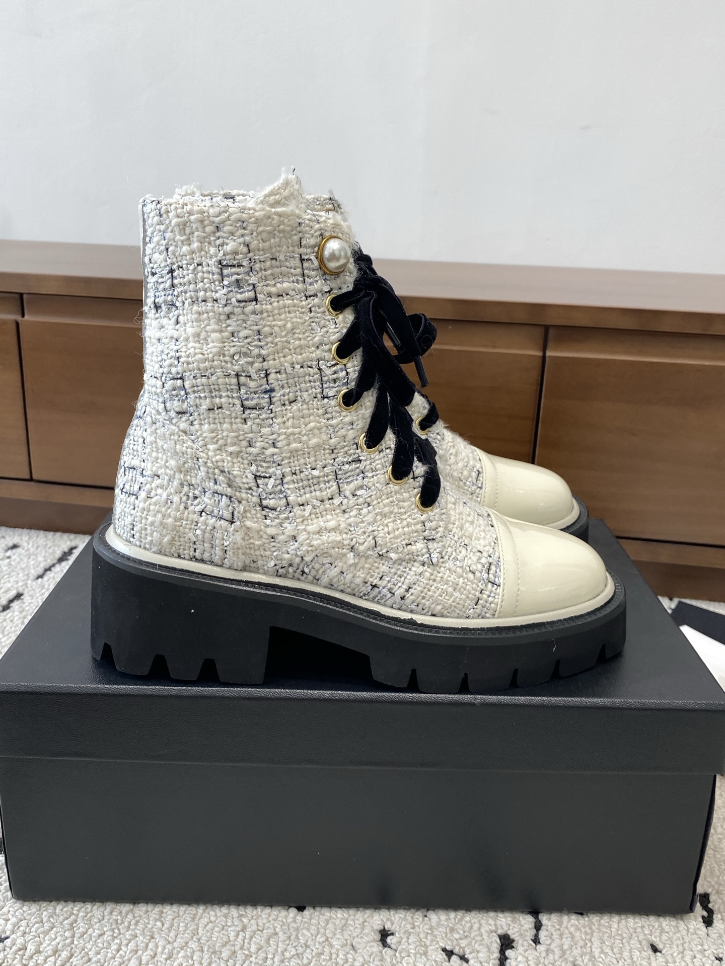 wsxc1776112001683_3 Chanel Fashion Boots - Image 1