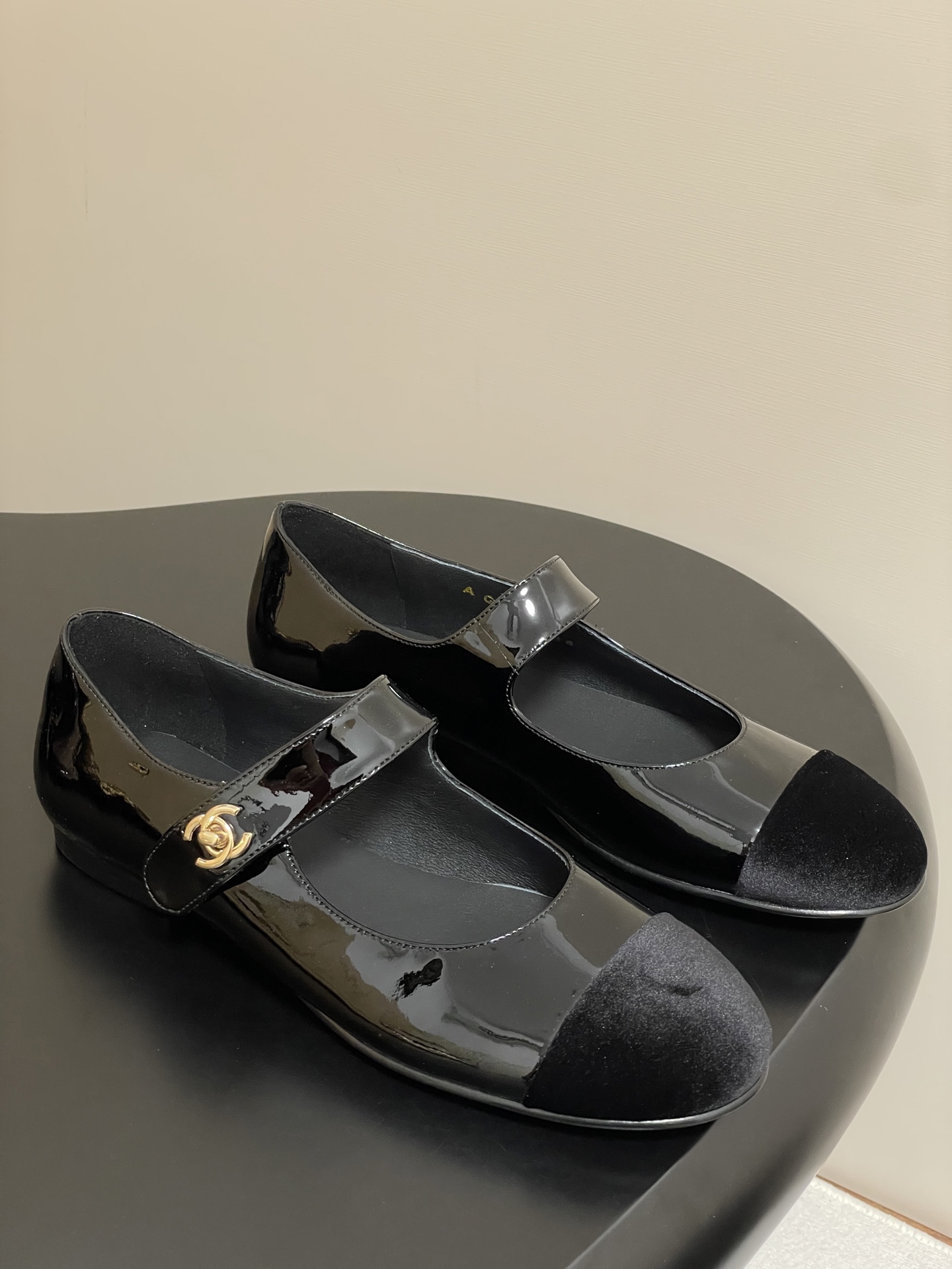 wsxc1776196409948_0 Chanel Fashion Shoes - Image 1