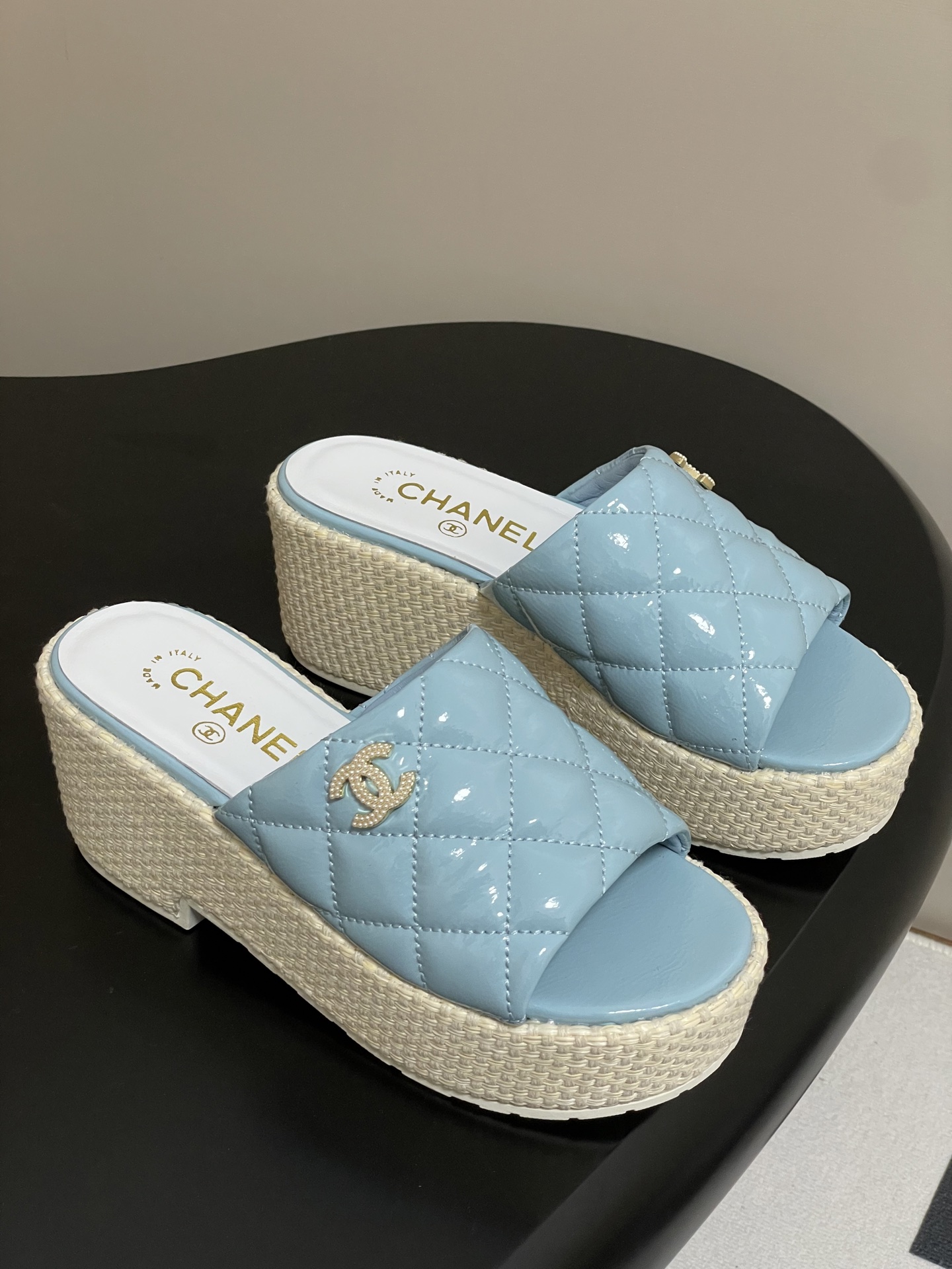 wsxc1776209111728_0 Chanel Fashion Slippers - Image 1