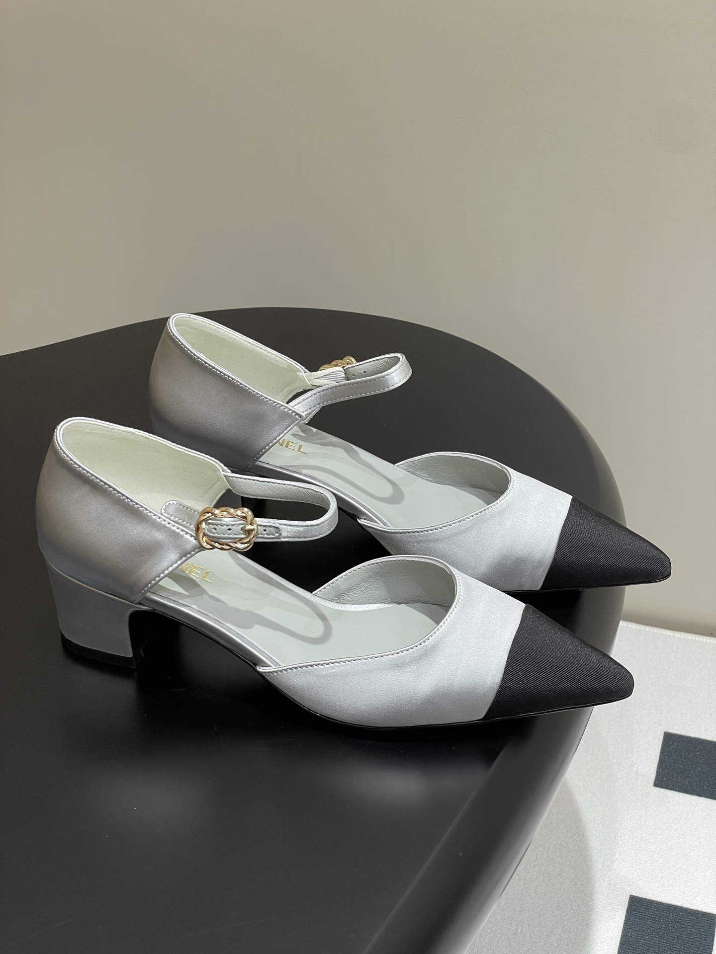wsxc1776211462617_0 Chanel Fashion Sandals - Image 1
