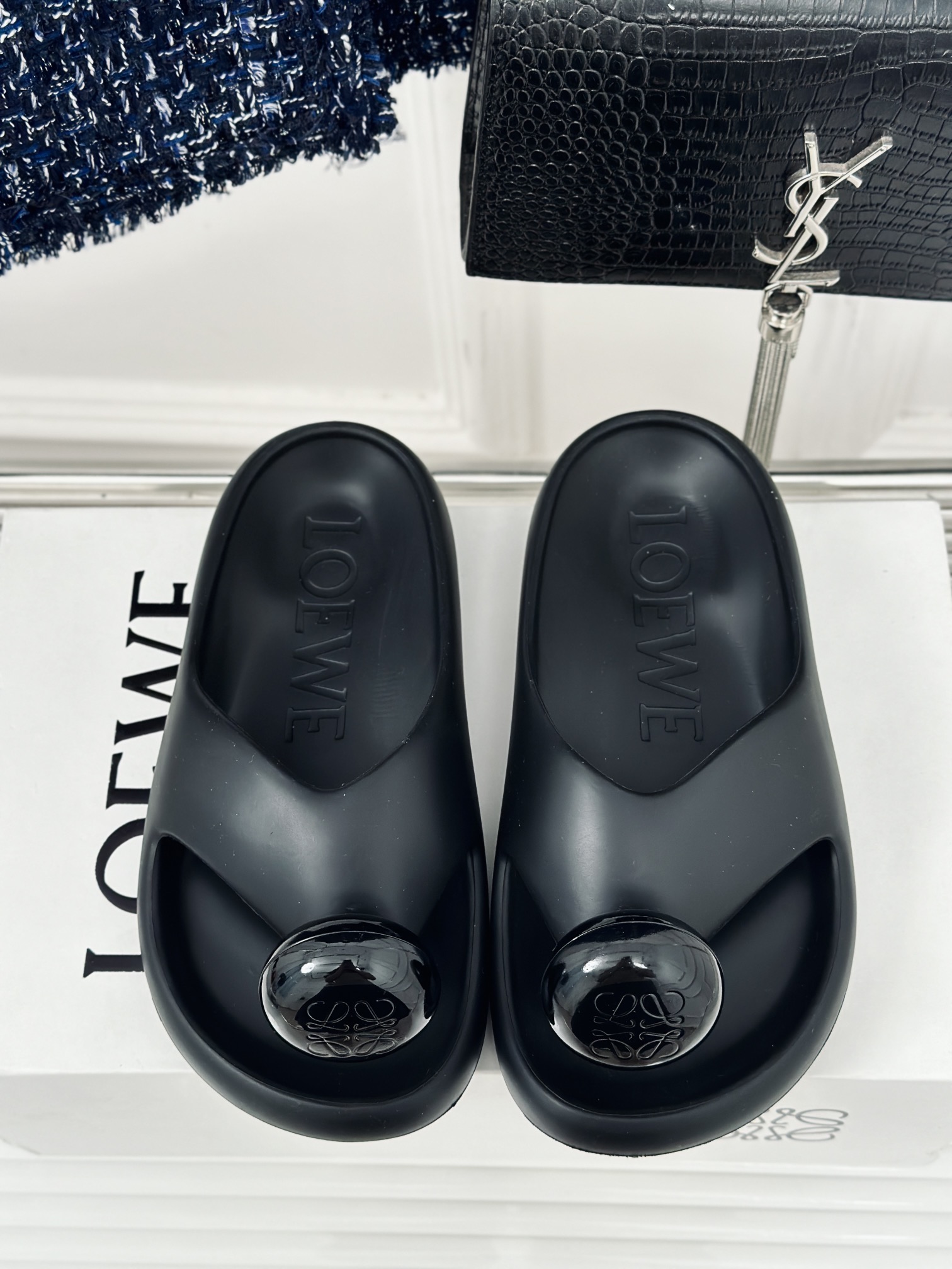 wsxc1776302496216_4 Loewe Fashion Slippers - Image 1