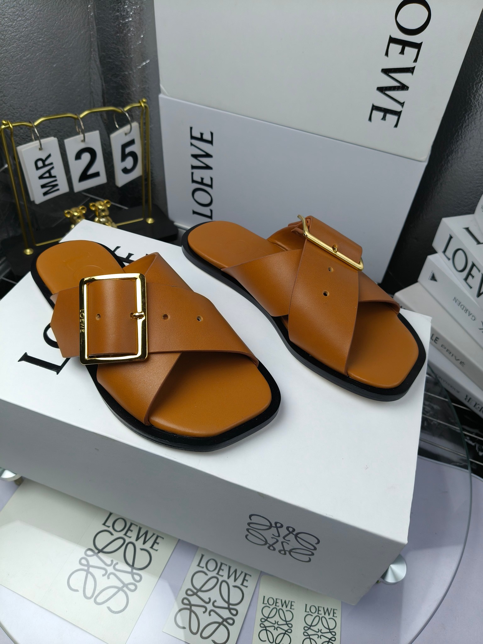 wsxc1776304003446_0 Loewe Fashion Slippers - Image 1