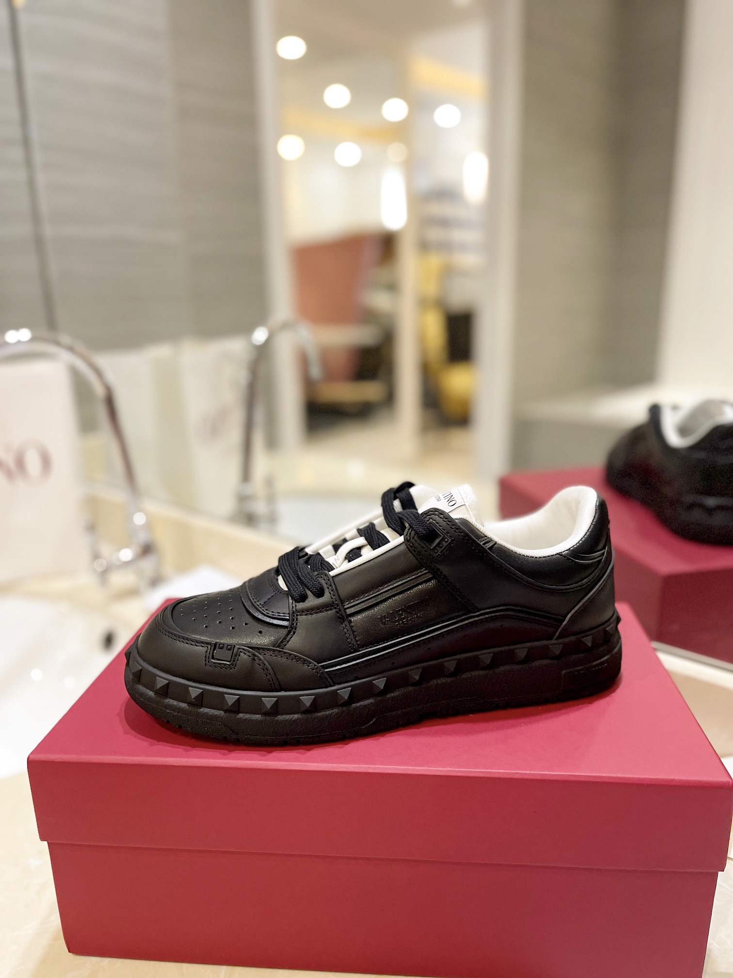 wsxc1776393794238_0 Valentino Fashion Shoes - Image 1