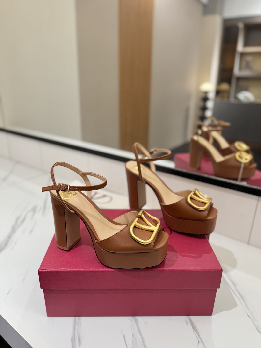 wsxc1776707456280_0 Valentino Fashion High Heels - Image 1