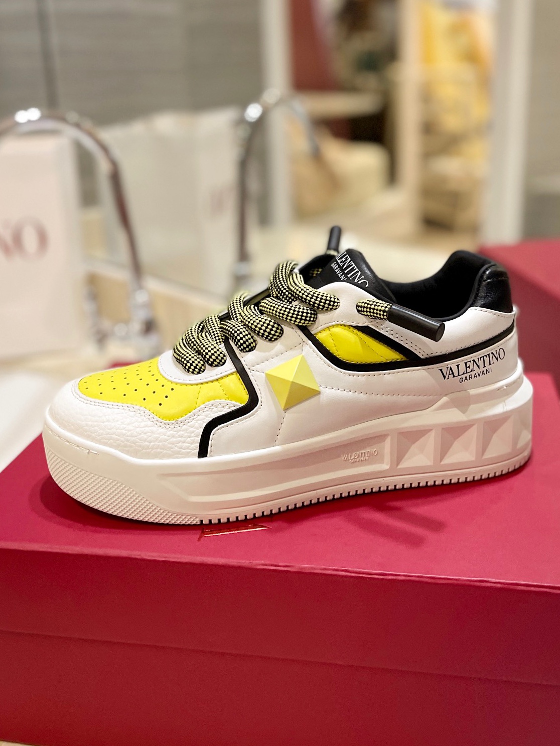 wsxc1776709090328_0 Valentino Fashion Shoes - Image 1