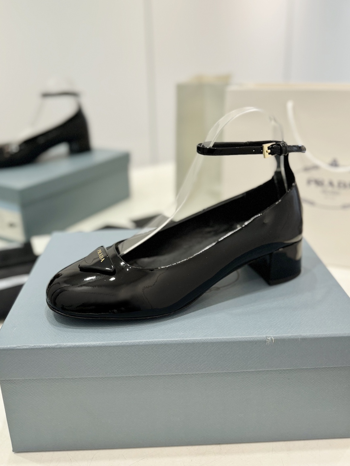wsxc1776972417879_0 Prada Fashion Sandals - Image 1