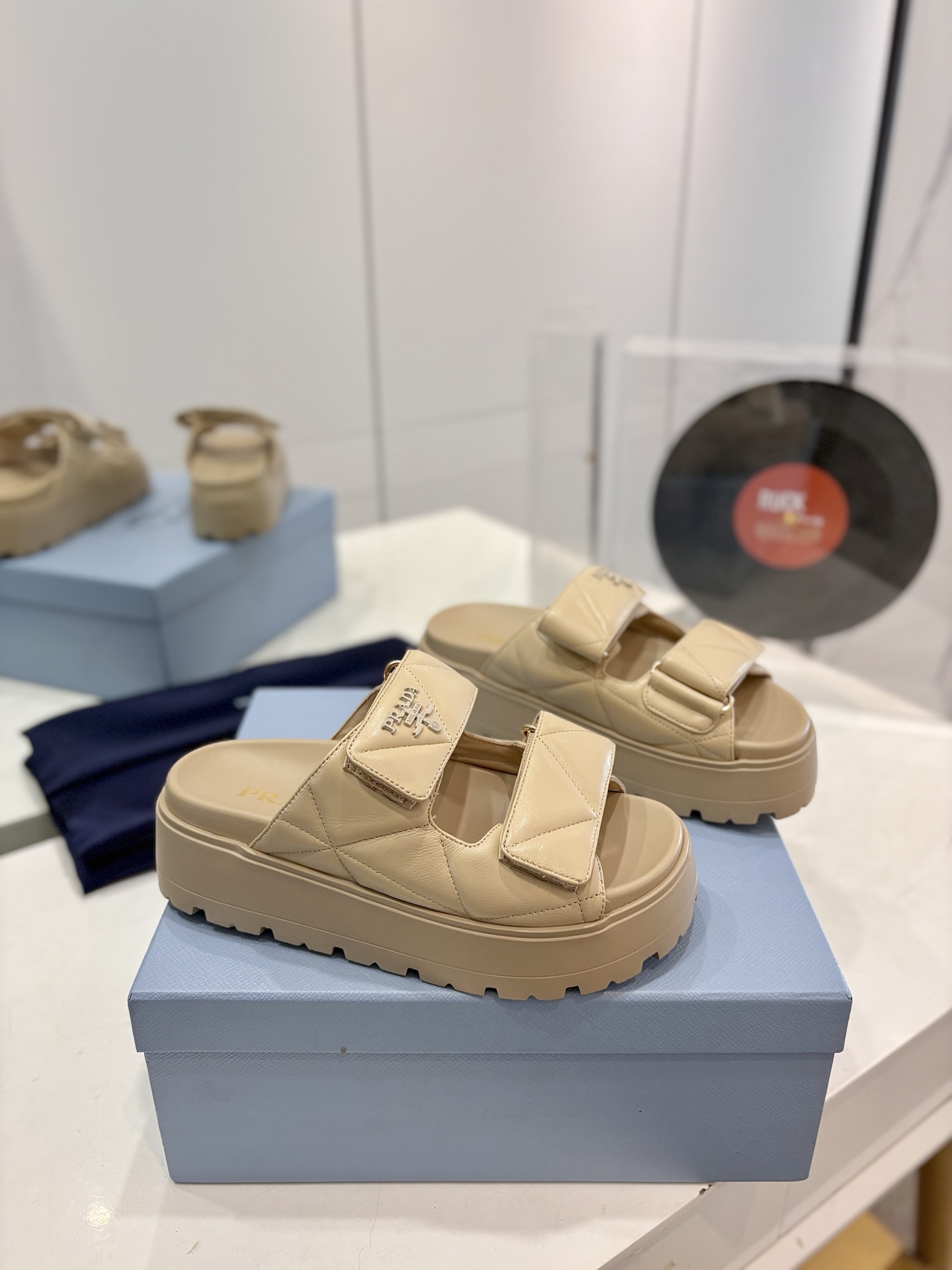 wsxc1776973664948_0 Prada Fashion Slippers - Image 1