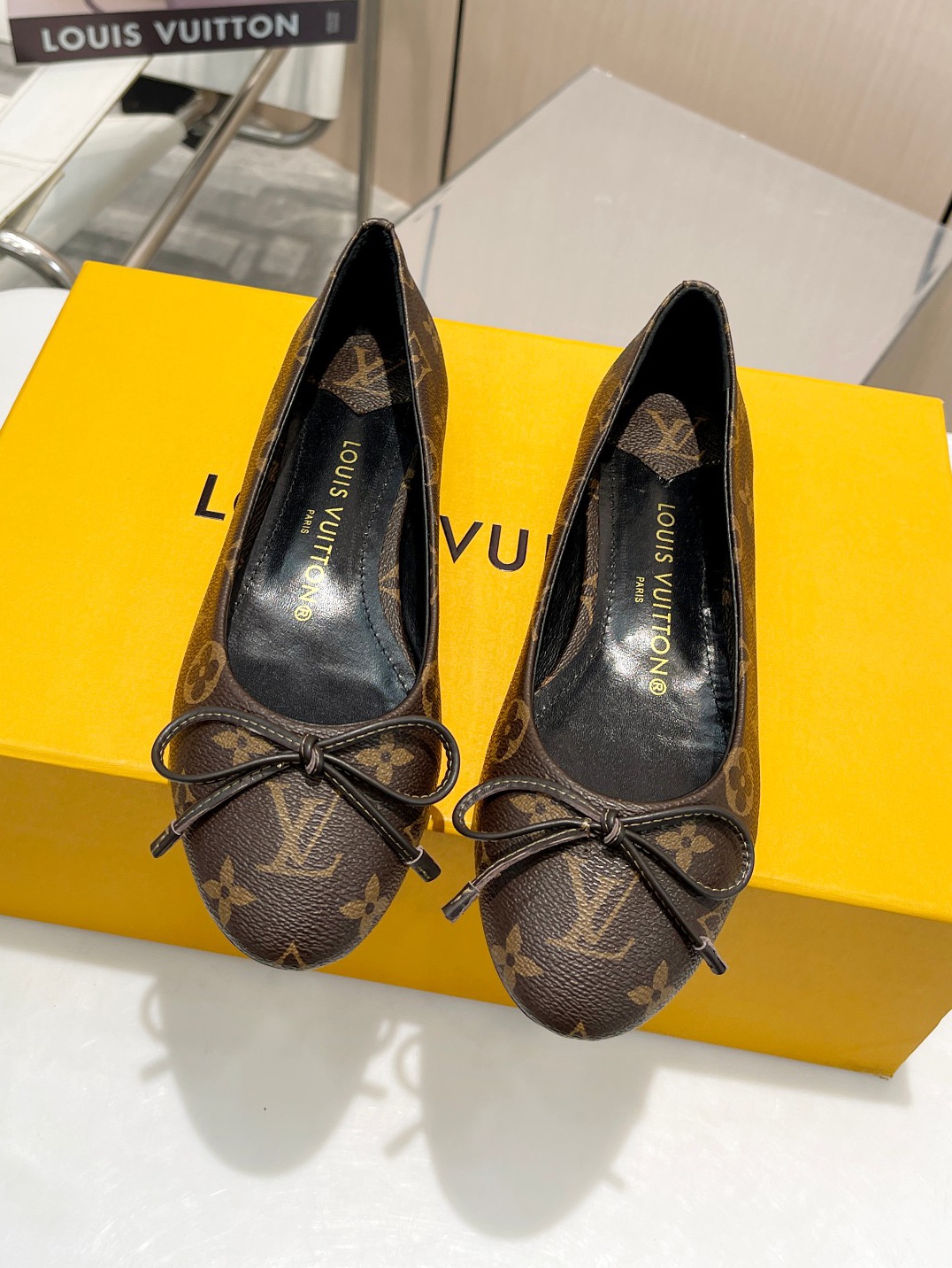 wsxc1777079642020_0 Louis Vuitton Fashion Shoes - Image 1