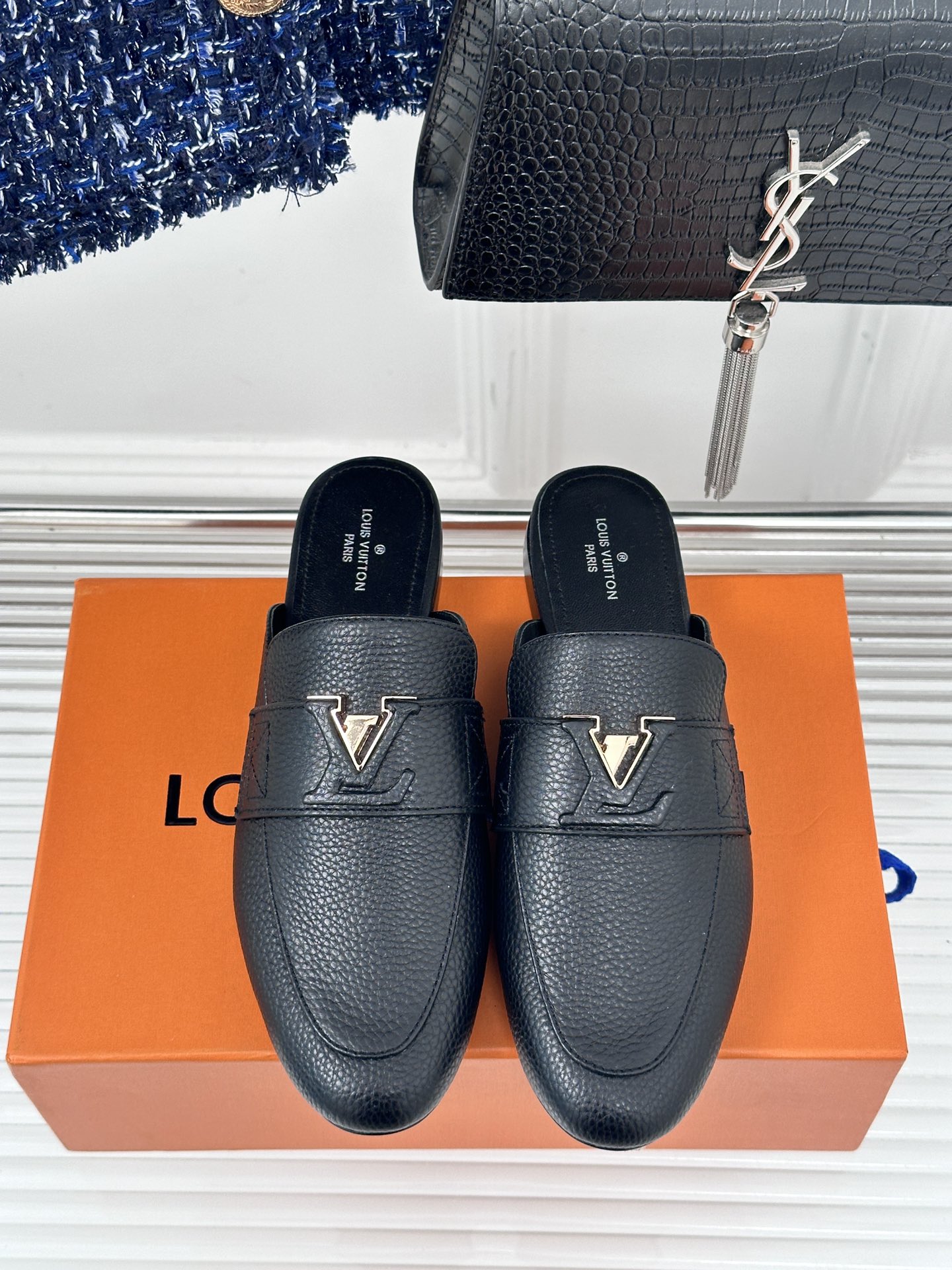 wsxc1777080312983_0 Louis Vuitton Fashion Slippers - Image 1