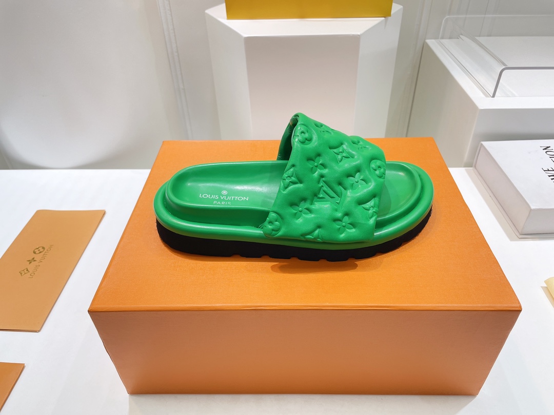 wsxc1777082405879_4 Louis Vuitton Fashion Slippers - Image 1