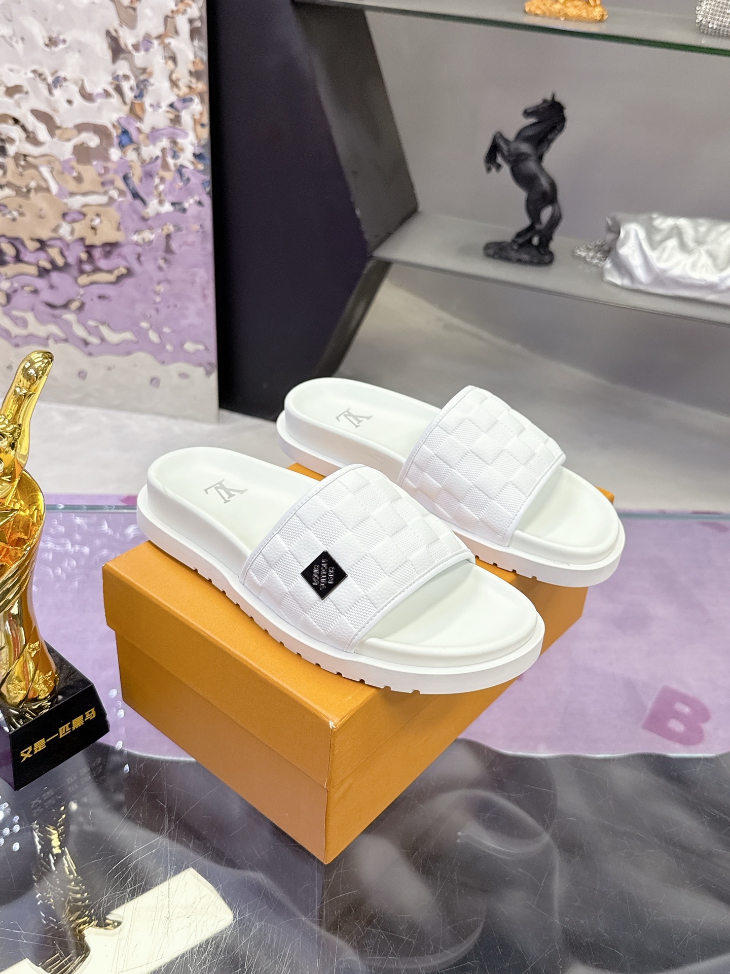 wsxc1777259826828_0 Louis Vuitton Fashion Slippers - Image 1