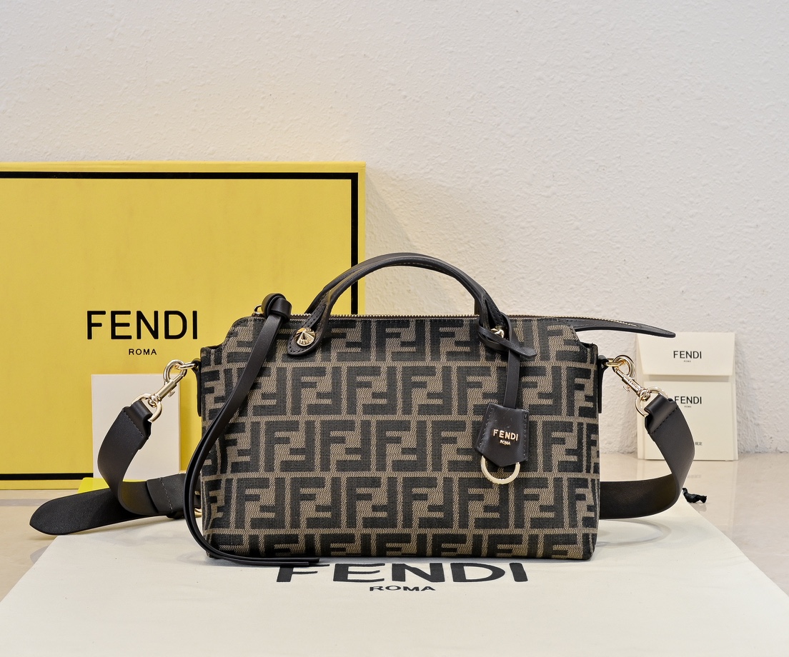 wsxc1777307665822_0 Fendi Fashion Bag - Image 1