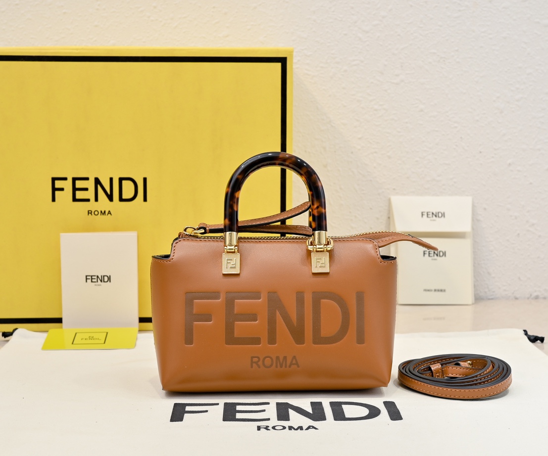 wsxc1777310168816_0 Fendi Fashion Bag - Image 1