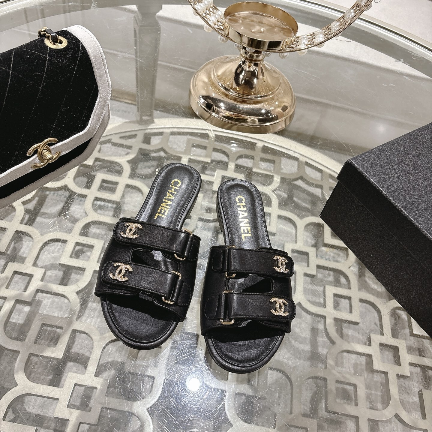 wsxc1777575619612_0 Chanel slippers - Image 1