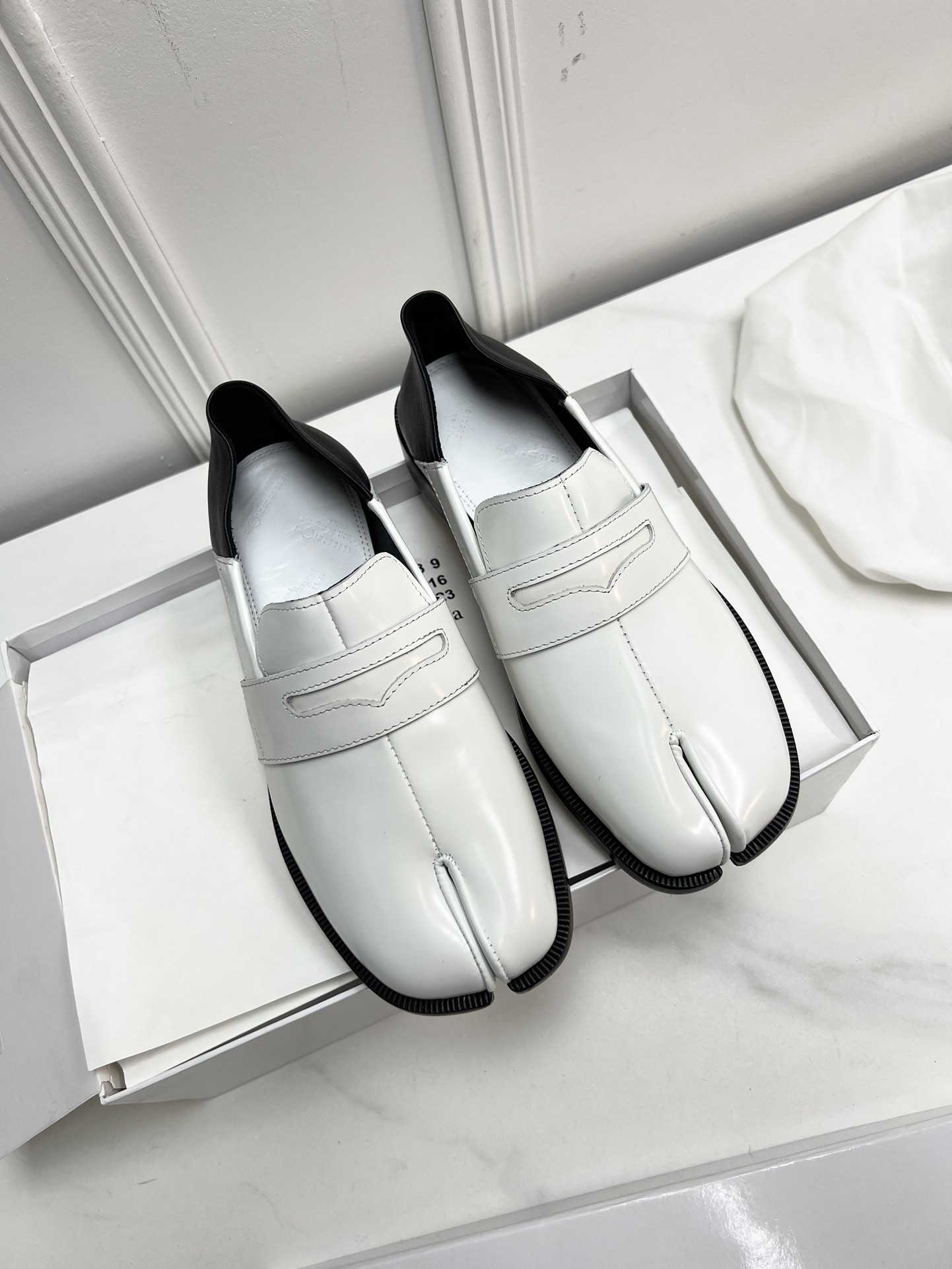 wsxc1778203020403_0 Maison Margiela Fashion Shoes - Image 1