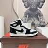 Nike Fashion Shoes - Image 2