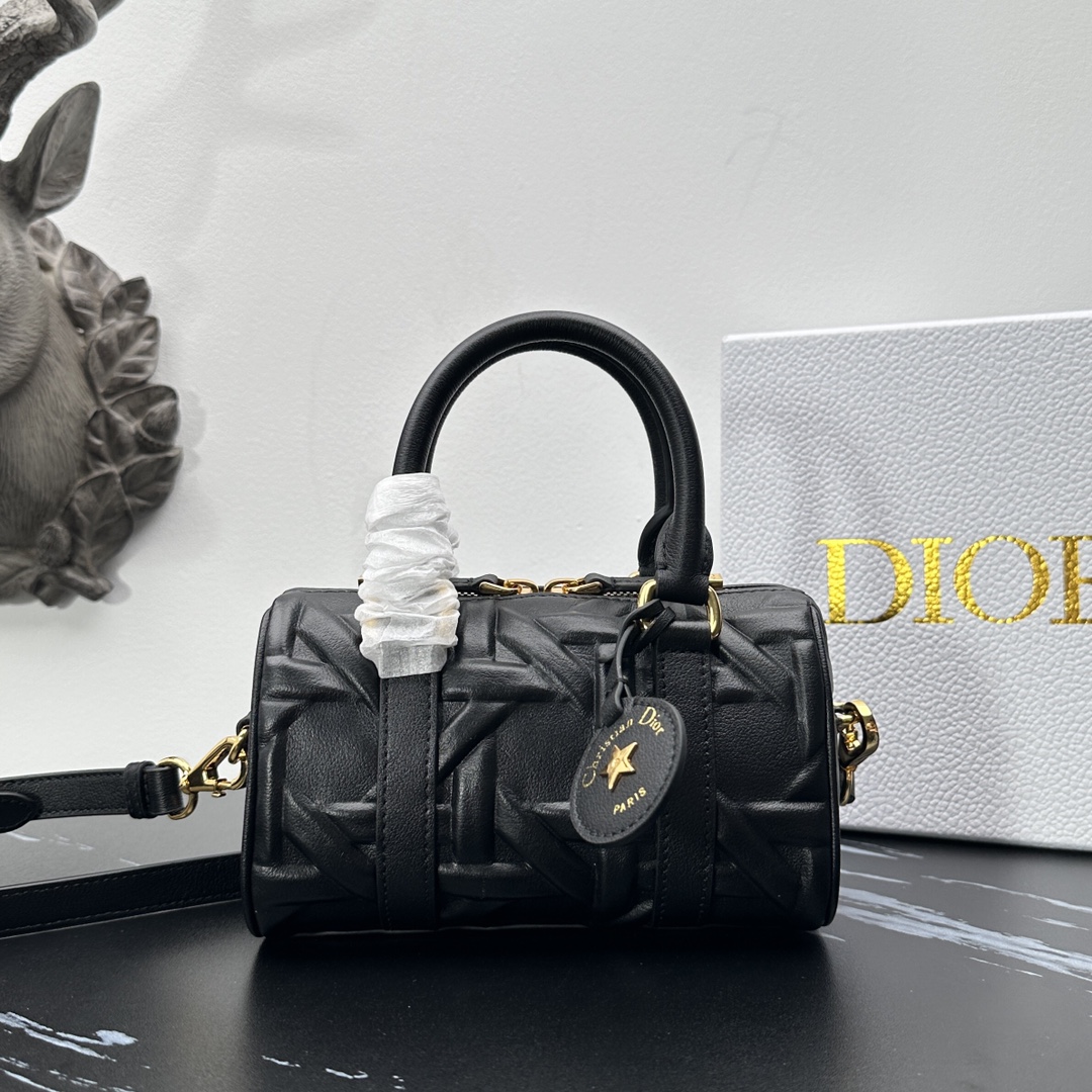 wsxc1779200456538_0 Dior Fashion Bag - Image 1