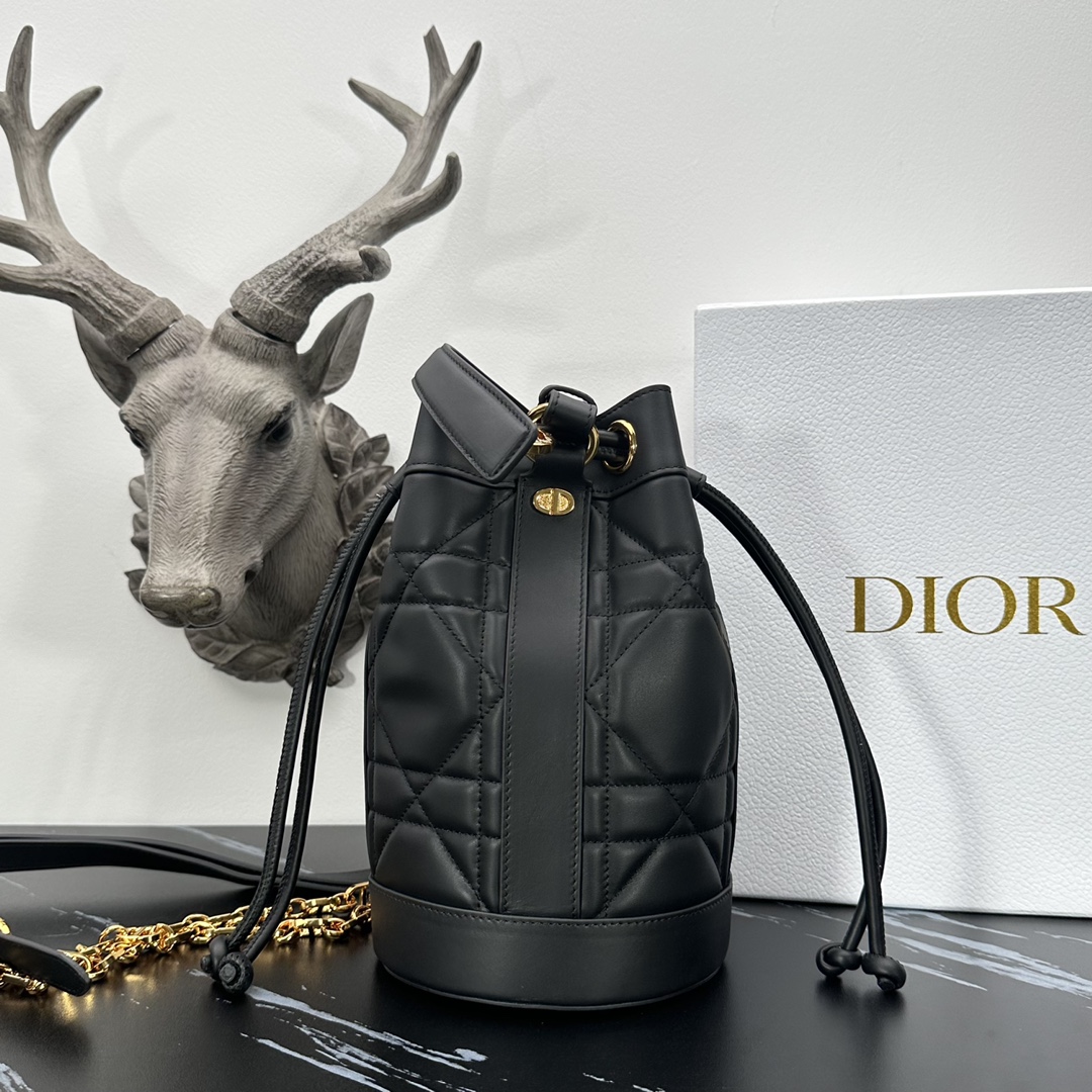 wsxc1779202678772_0 Dior Fashion Bag - Image 1