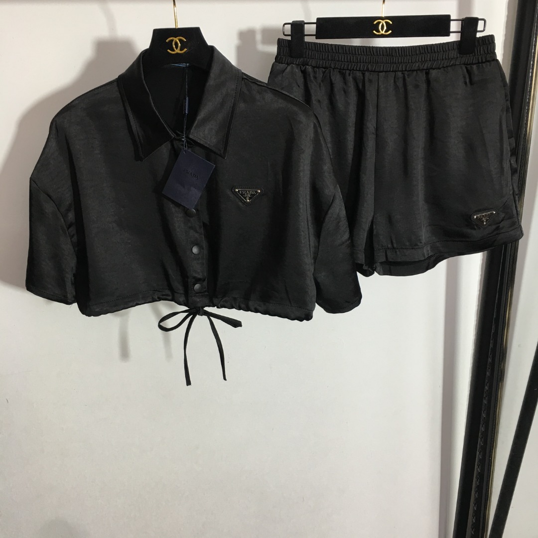 wsxc1779723358493_0 Prada set - Image 1