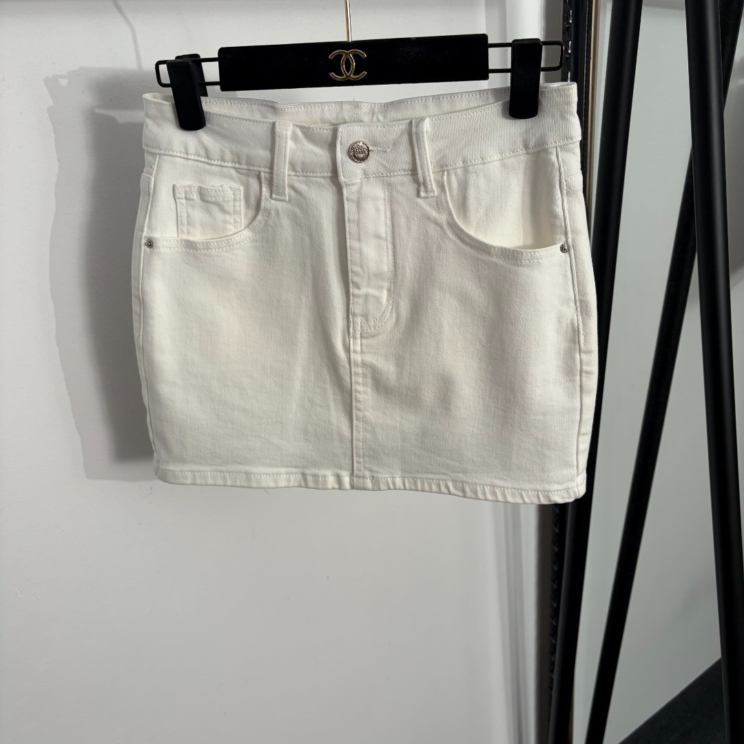 wsxc1779757299661_0 Miu Miu Skirt - Image 1