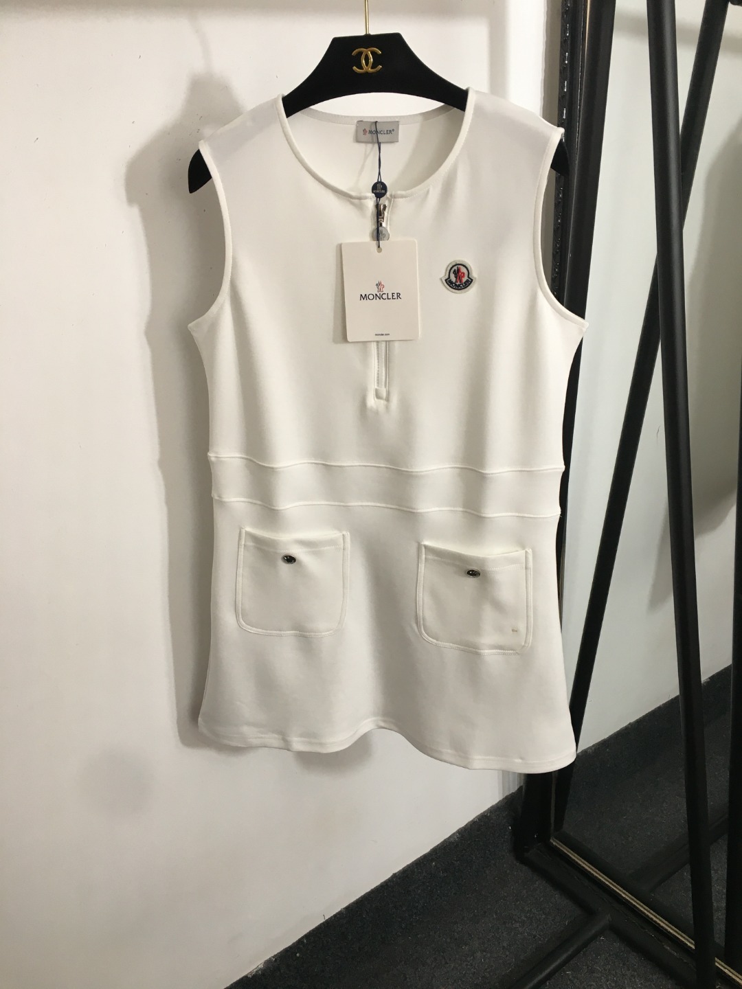 wsxc1779758344487_0 Moncler dress - Image 1