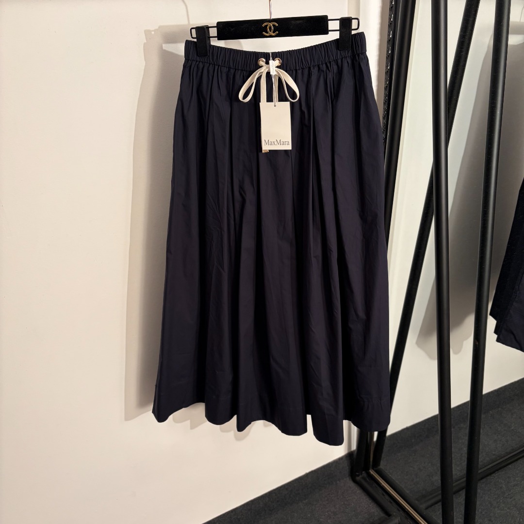 wsxc1779759064079_2 Max Mara skirt - Image 1