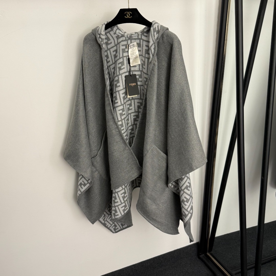 wsxc1779907181251_0 Fendi shawl - Image 1