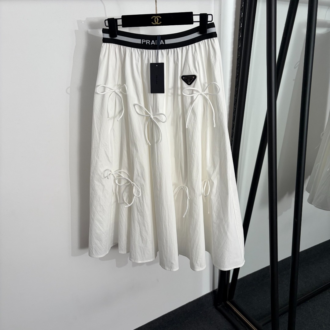 wsxc1779940624860_0 Prada skirt - Image 1
