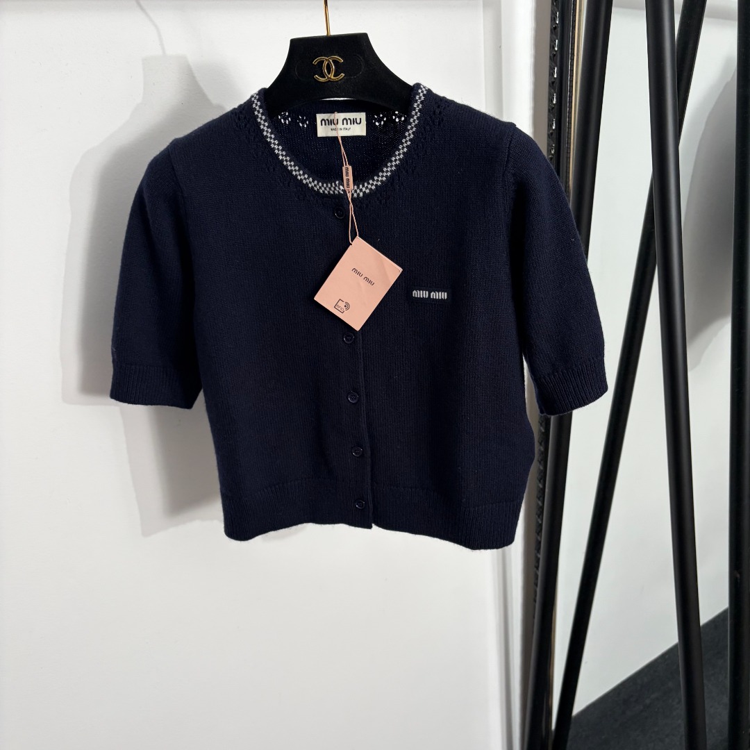 wsxc1780075820191_0 Miu Miu shirt - Image 1