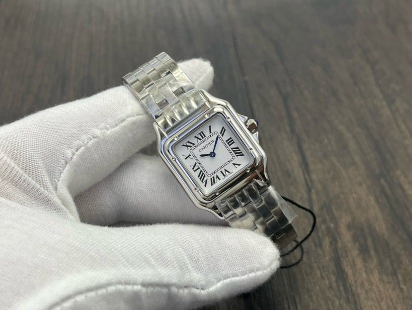 15e892b1-b536-4f45-97ae-7420c4f8be09 Cartier watches - Image 1