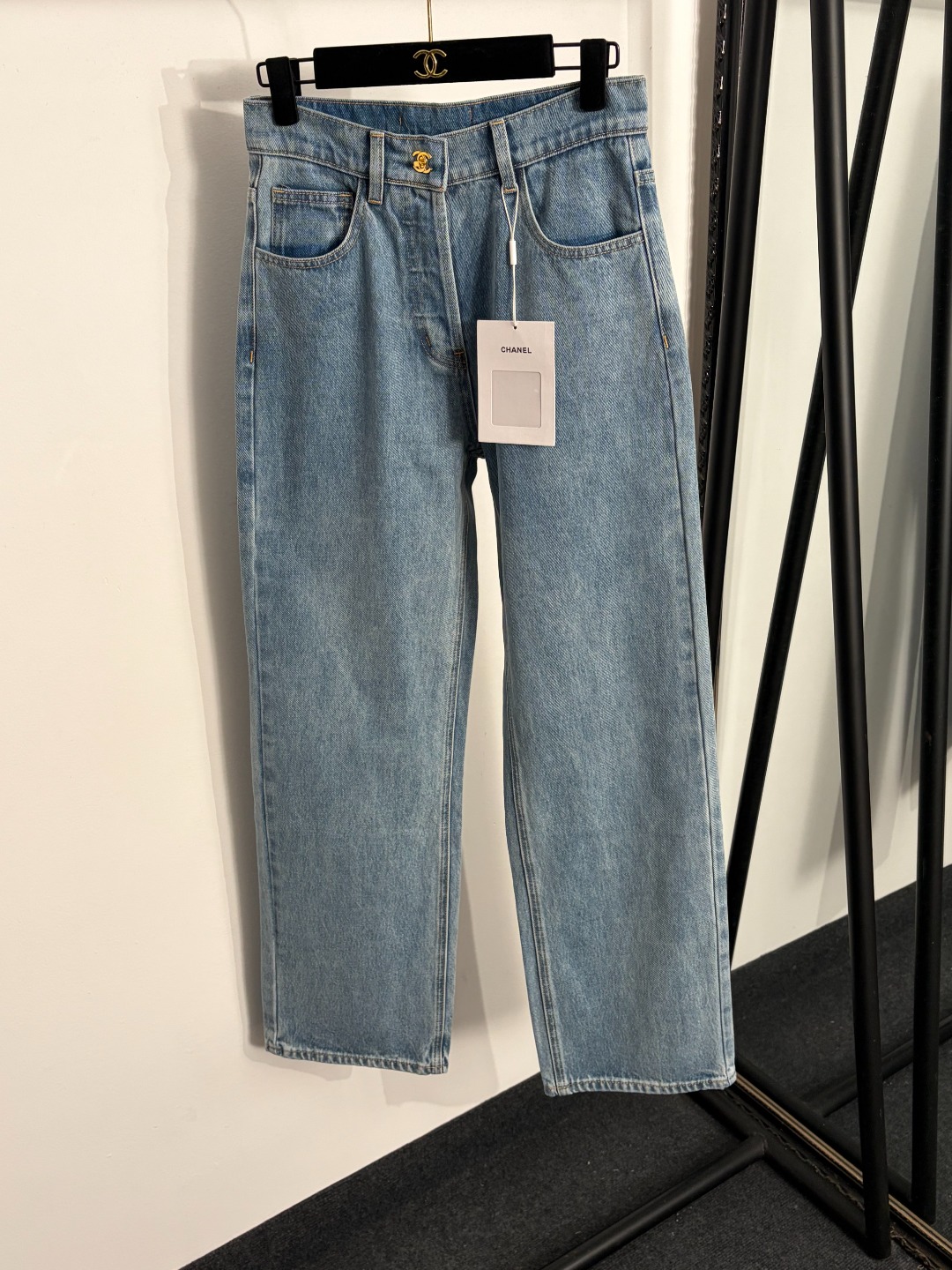 wsxc1780927157693_0 Chanel jeans - Image 1