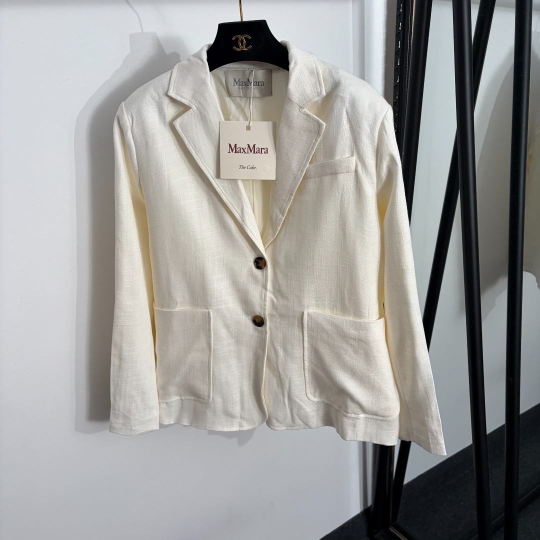 wsxc1781022090852_0 MaxMara jacket - Image 1