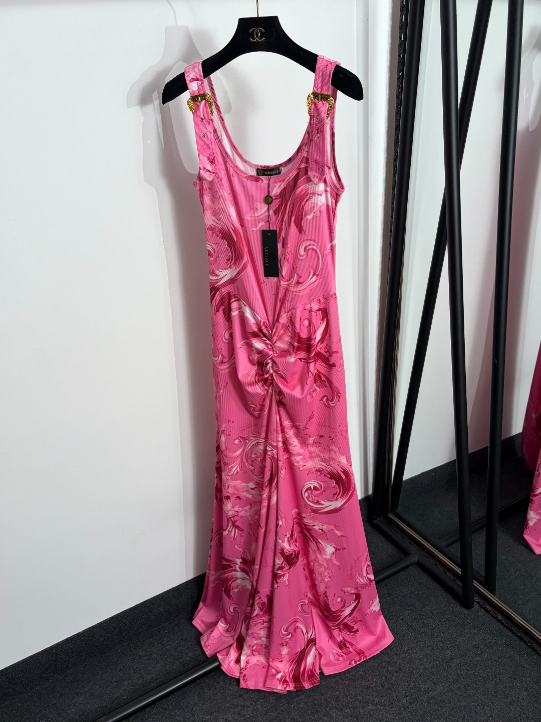 wsxc1781196803331_2 Versace dress - Image 1