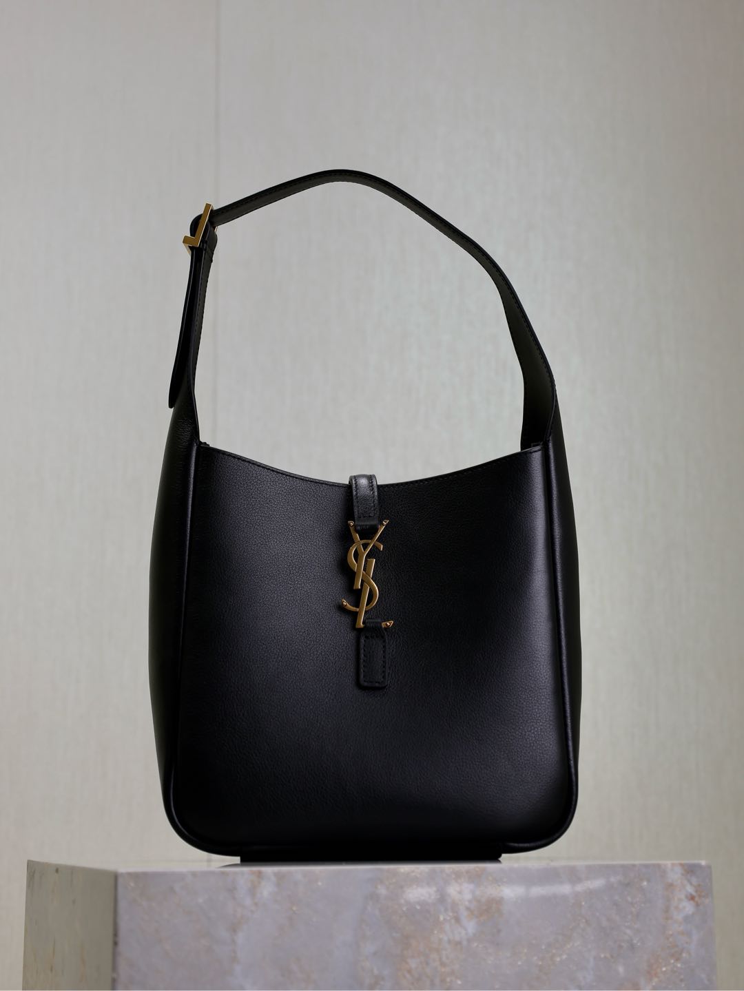 wsxc1781208971213_0 Saint Laurent Fashion Bag - Image 1