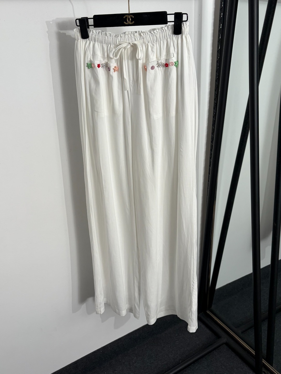 wsxc1781275237386_0 Chanel pants - Image 1