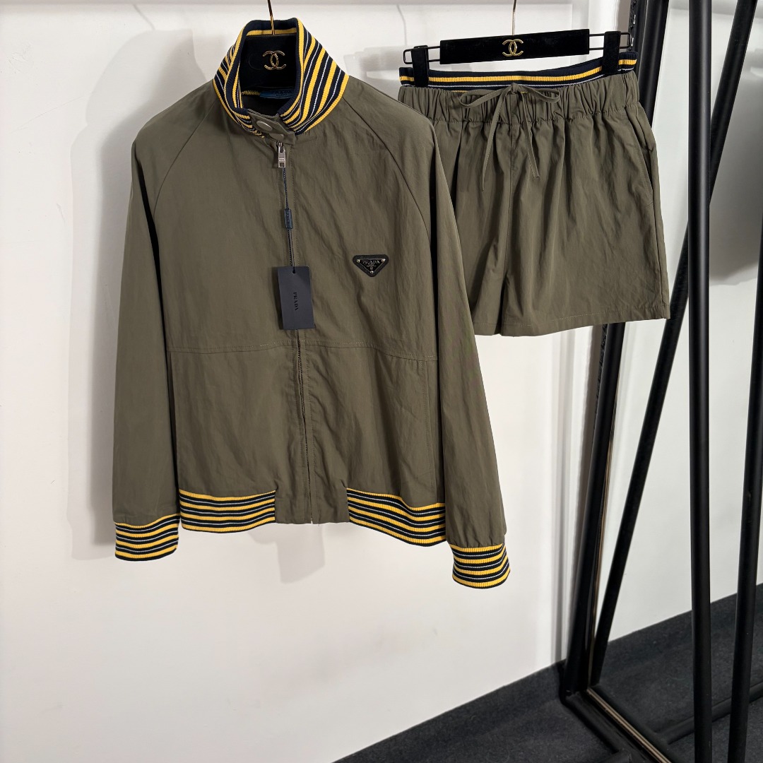 wsxc1781807547598_0 Prada set - Image 1