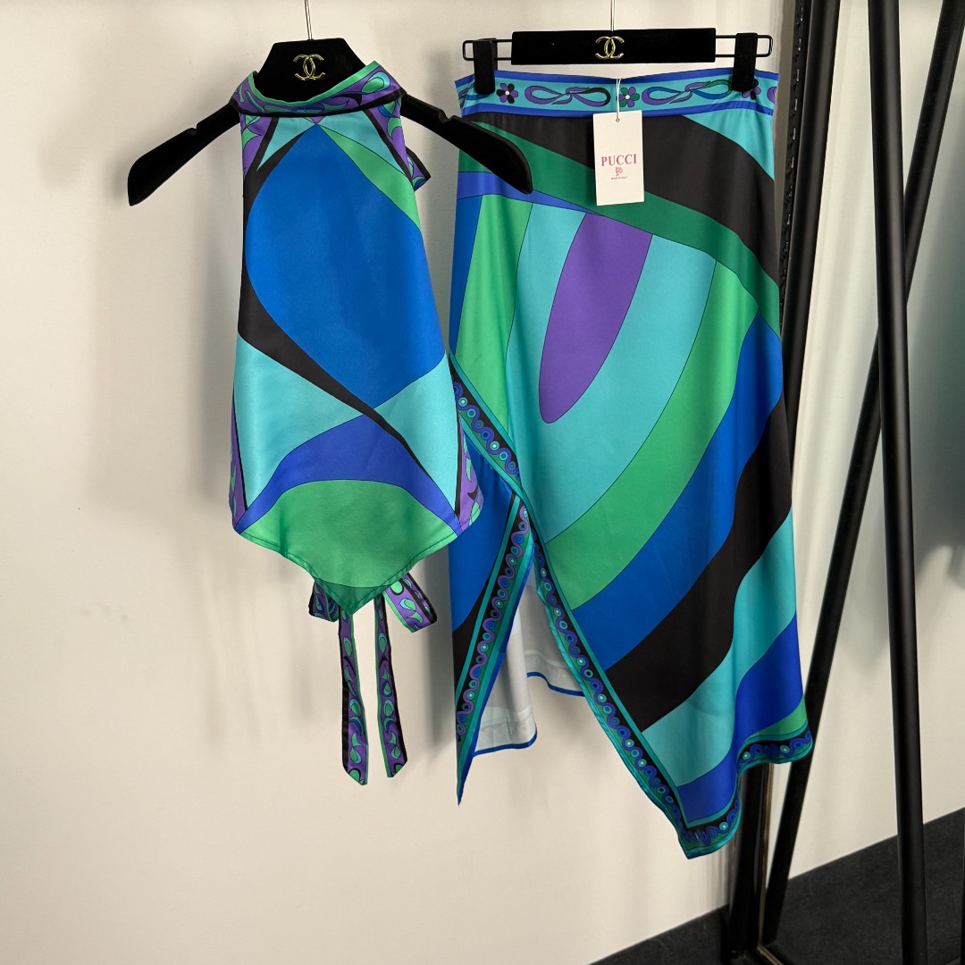 wsxc1781808191469_0 Pucci set - Image 1