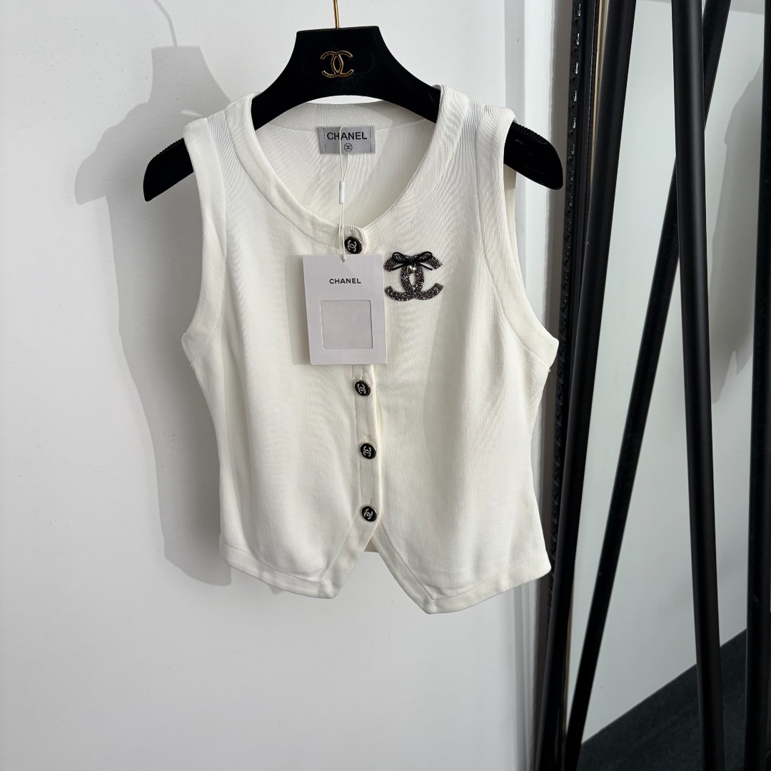 wsxc1781980278786_0 Chanel shirt - Image 1