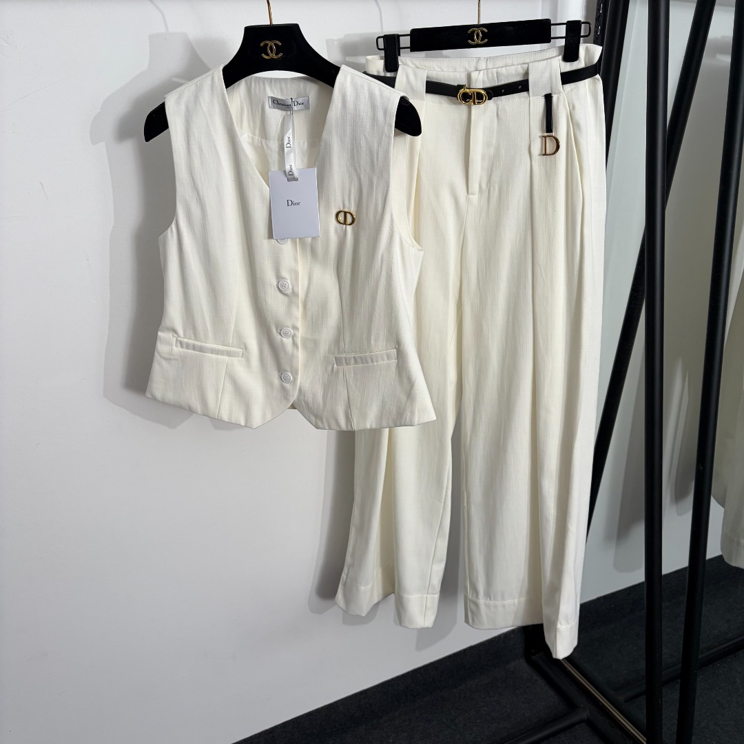wsxc1782058603284_0 Dior set - Image 1