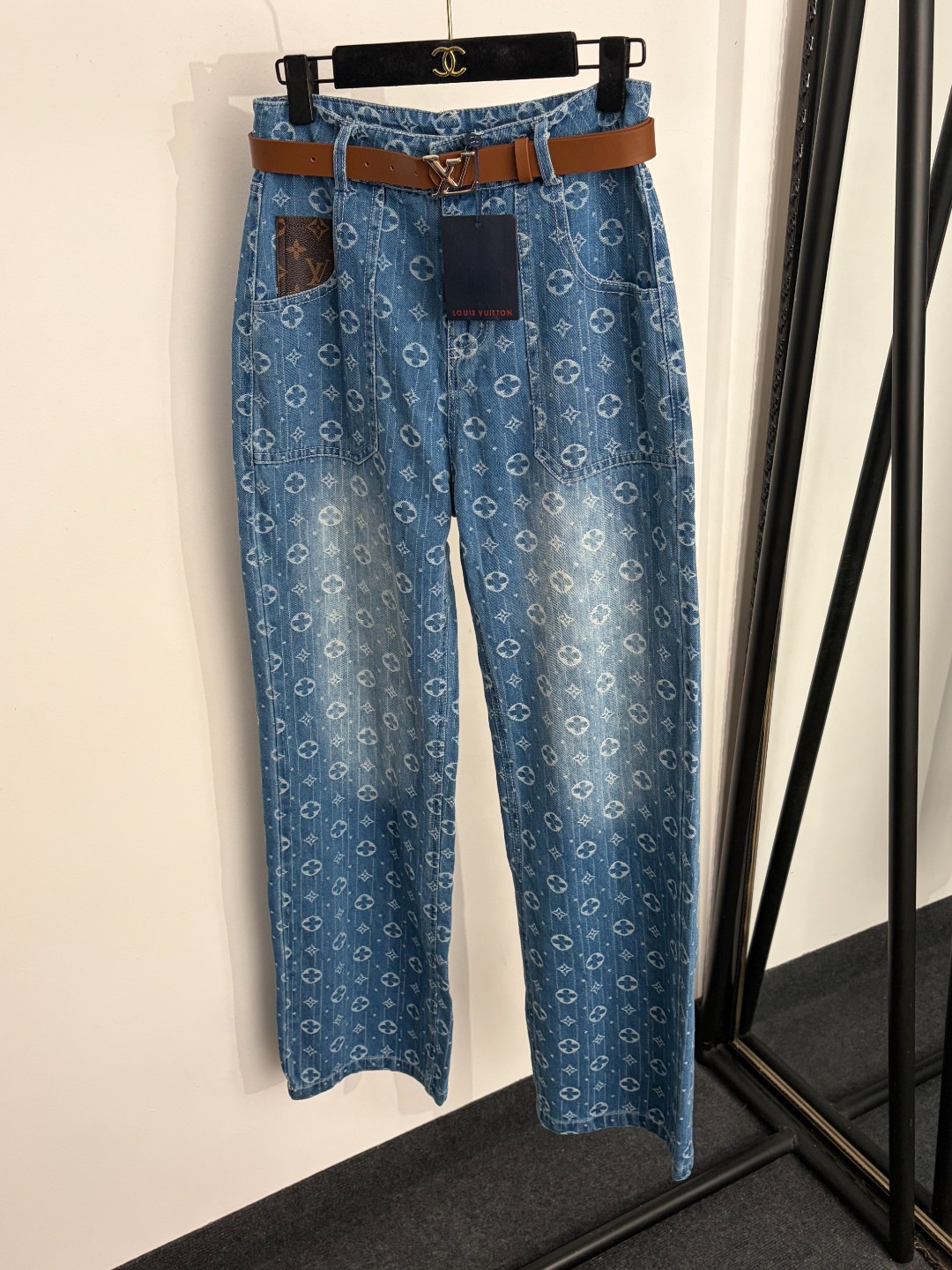 wsxc1782250100607_0 Louis Vuitton jeans - Image 1