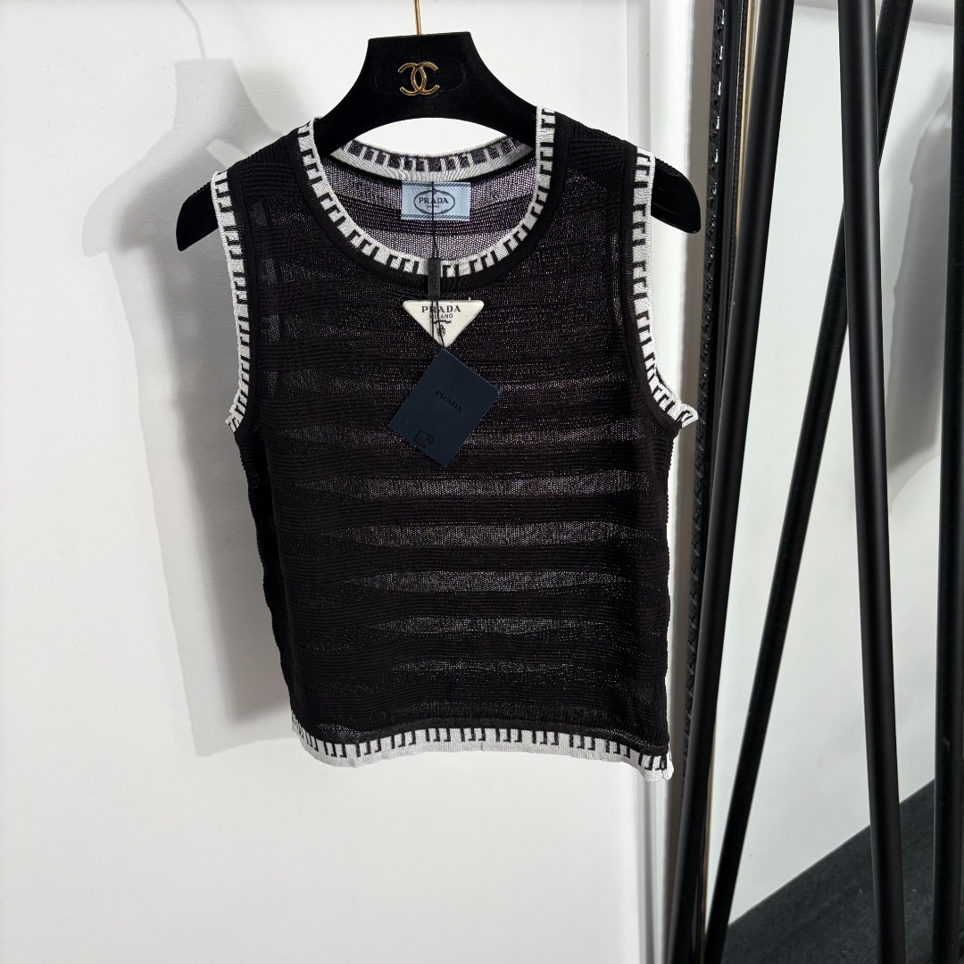 wsxc1782490952971_0 Prada shirt - Image 1