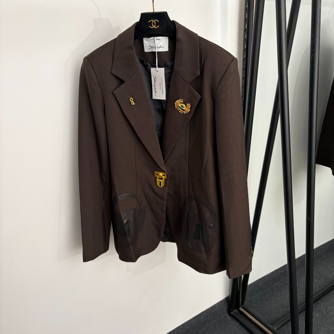 wsxc1782605699845_0 Schiaparelli jacket - Image 1