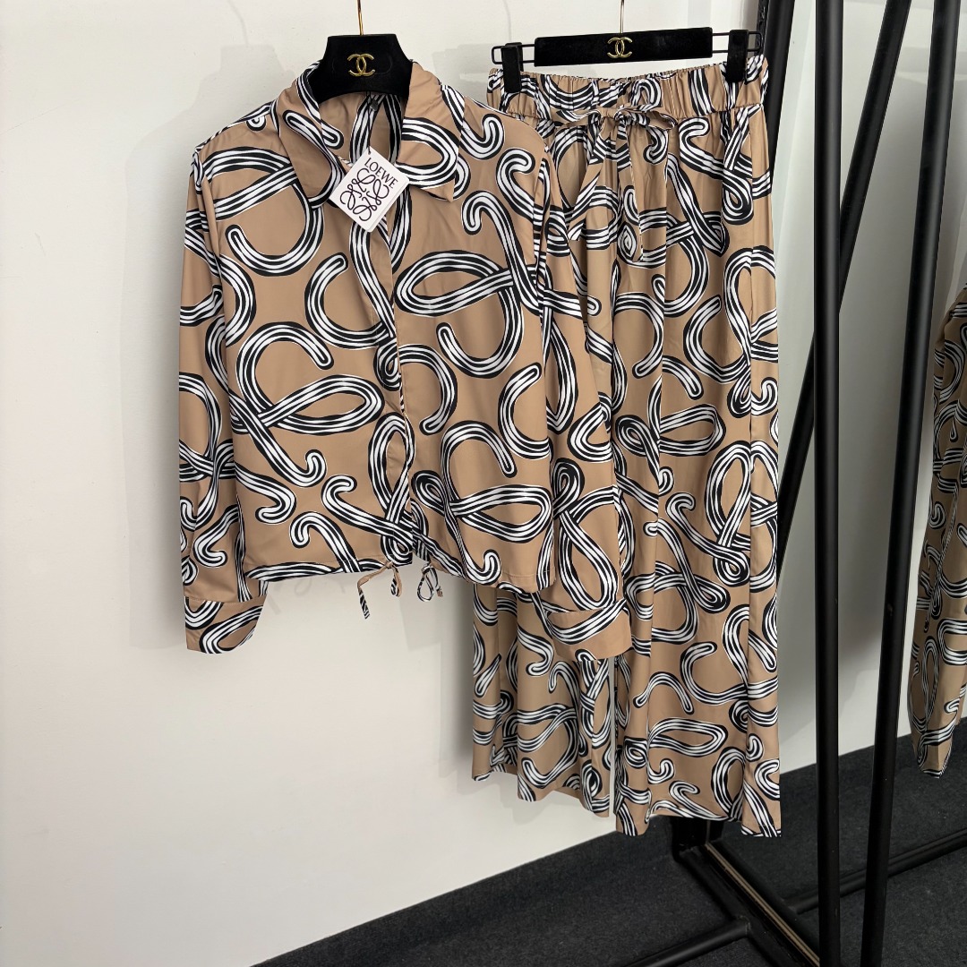 wsxc1782608414388_0 Loewe set - Image 1