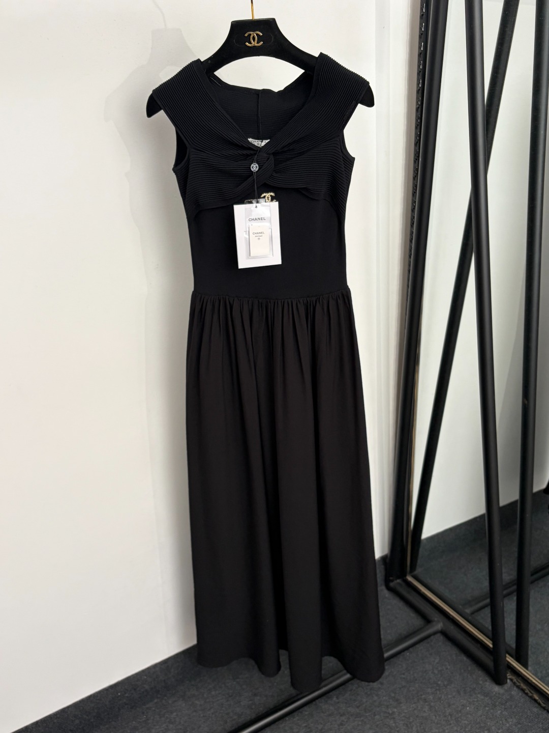 wsxc1783419132292_0 Chanel dress - Image 1